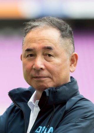 山崎　慎一